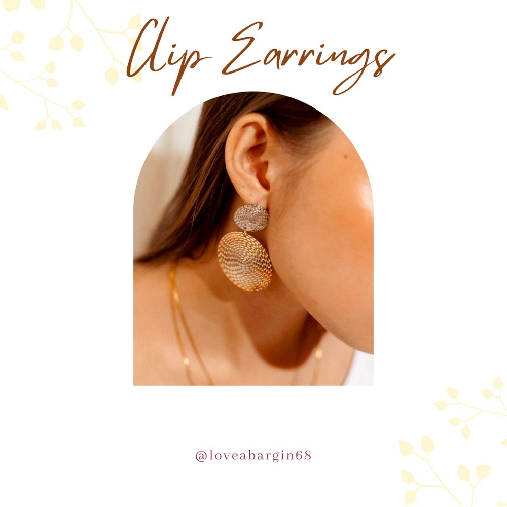 CLOSET DIVIDER Women’s Clip Earrings